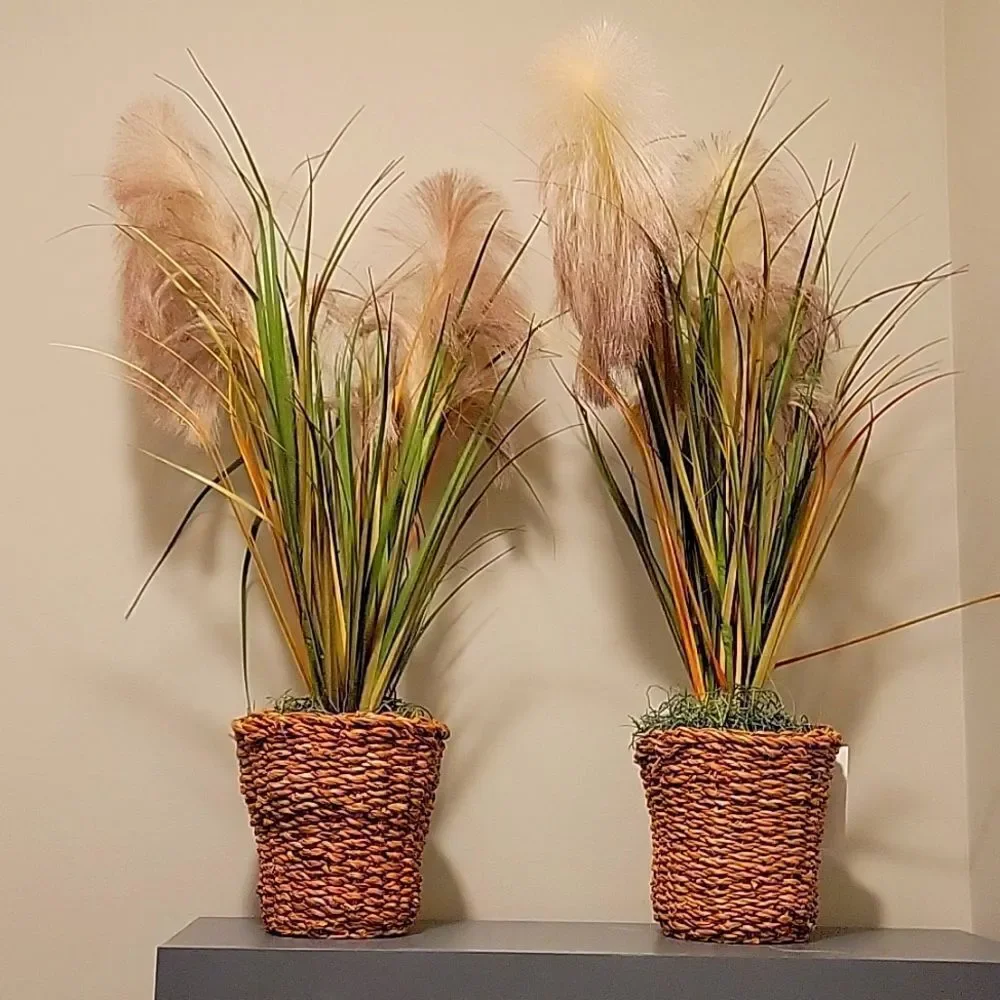 Decorate greens in basket 2 pieces